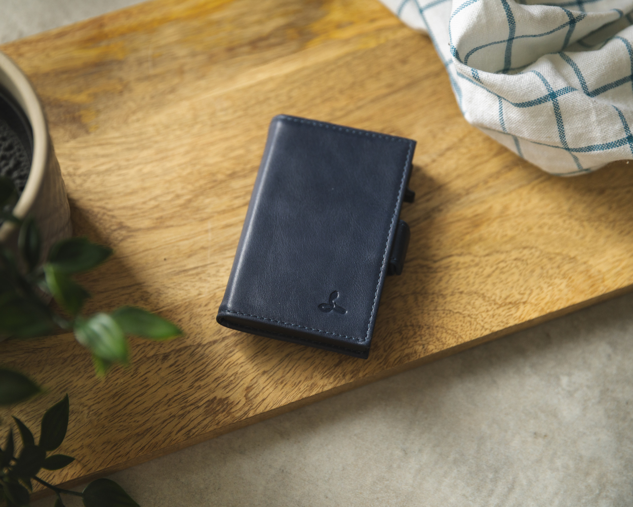 Metro Leather Smart RFID Wallet