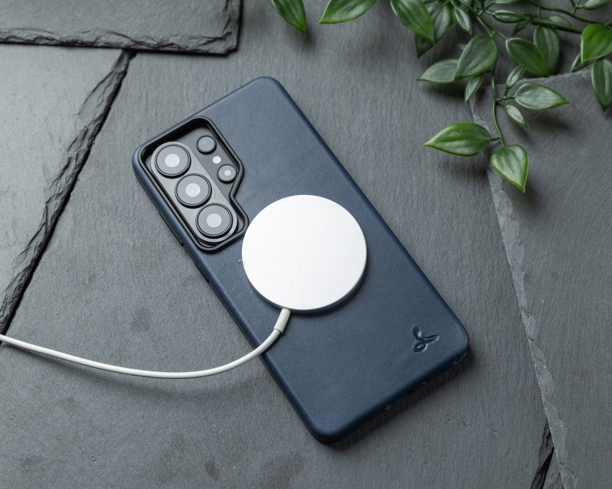 Samsung Galaxy S26 Ultra - Metro Slim Leather Phone Case