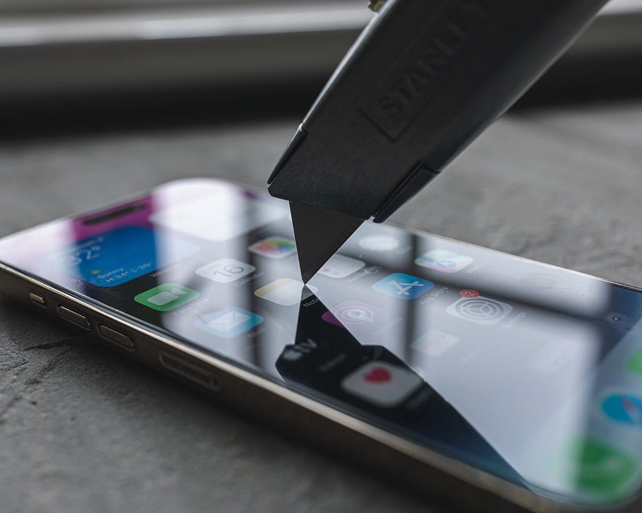 A premium tempered glass screen protector for Google Pixel 10 / 10 Pro.