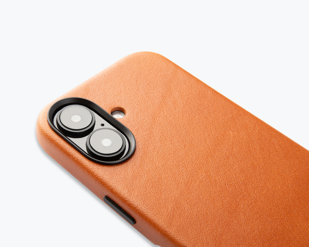Apple iPhone 16 - Metro Leather Bumper Phone Case