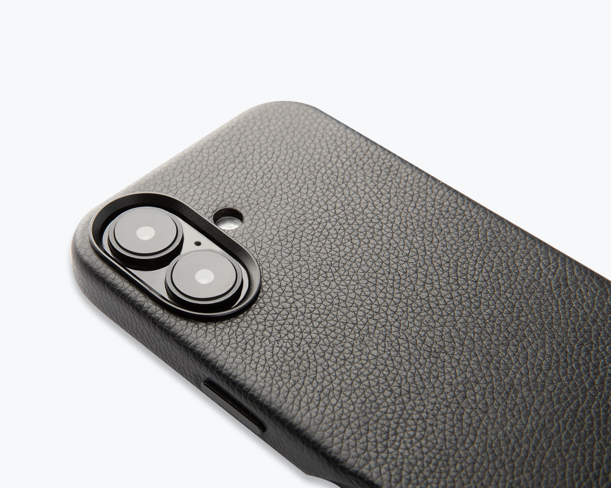 Apple iPhone 16 - Metro Leather Bumper Phone Case