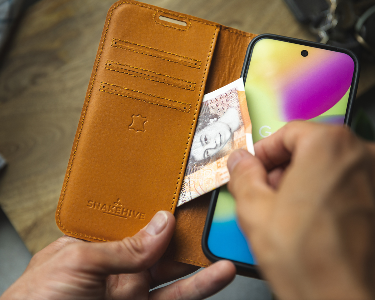 Google Pixel 10 - Vintage Leather Wallet Phone Case
