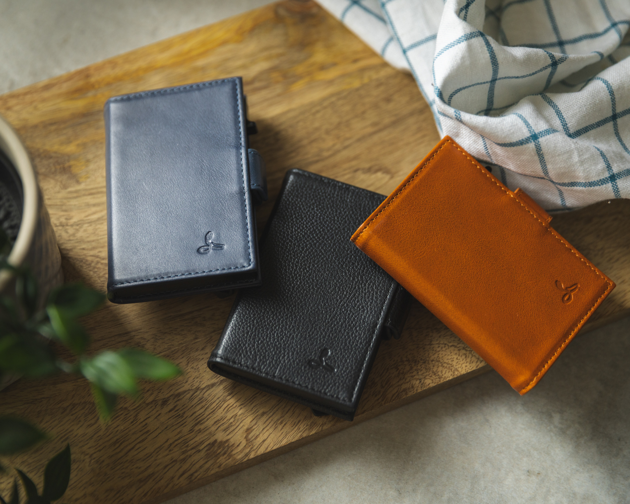 Metro Leather Smart RFID Wallet