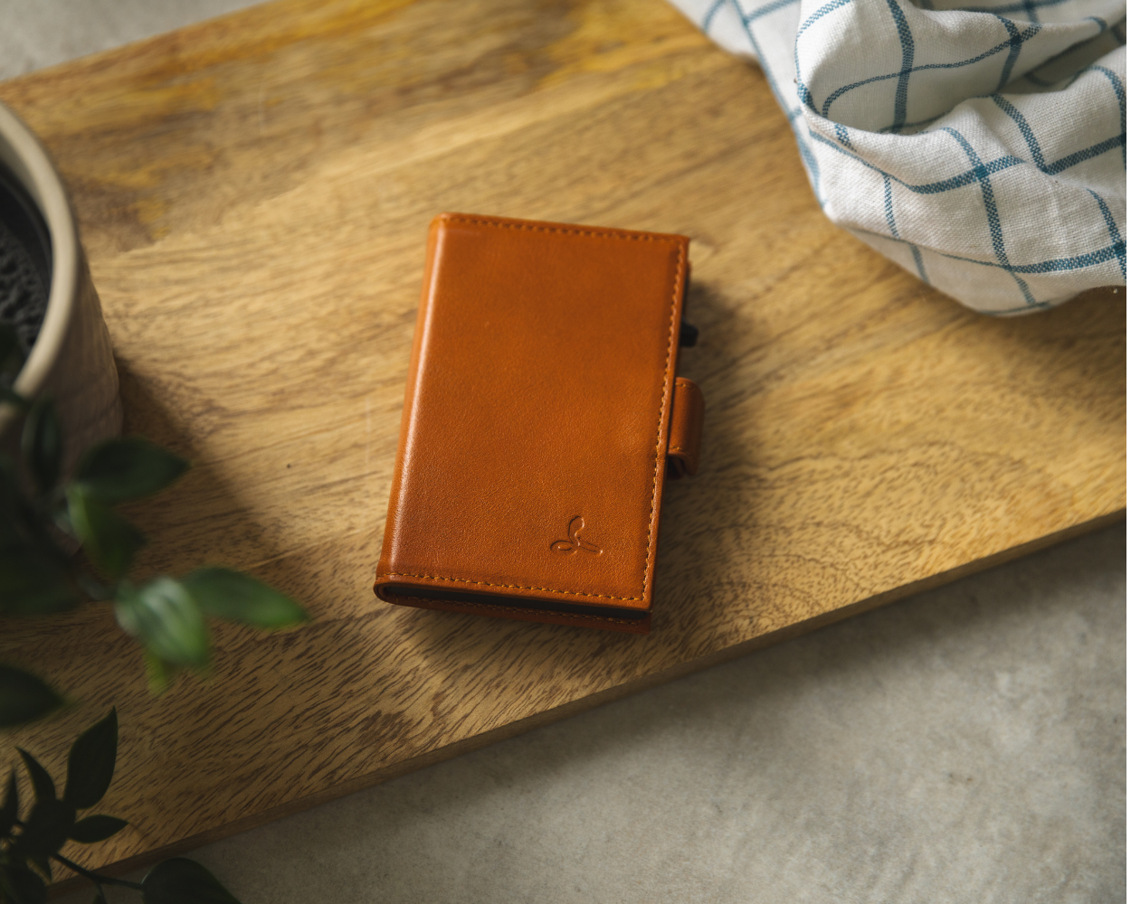 Metro Leather Smart RFID Wallet