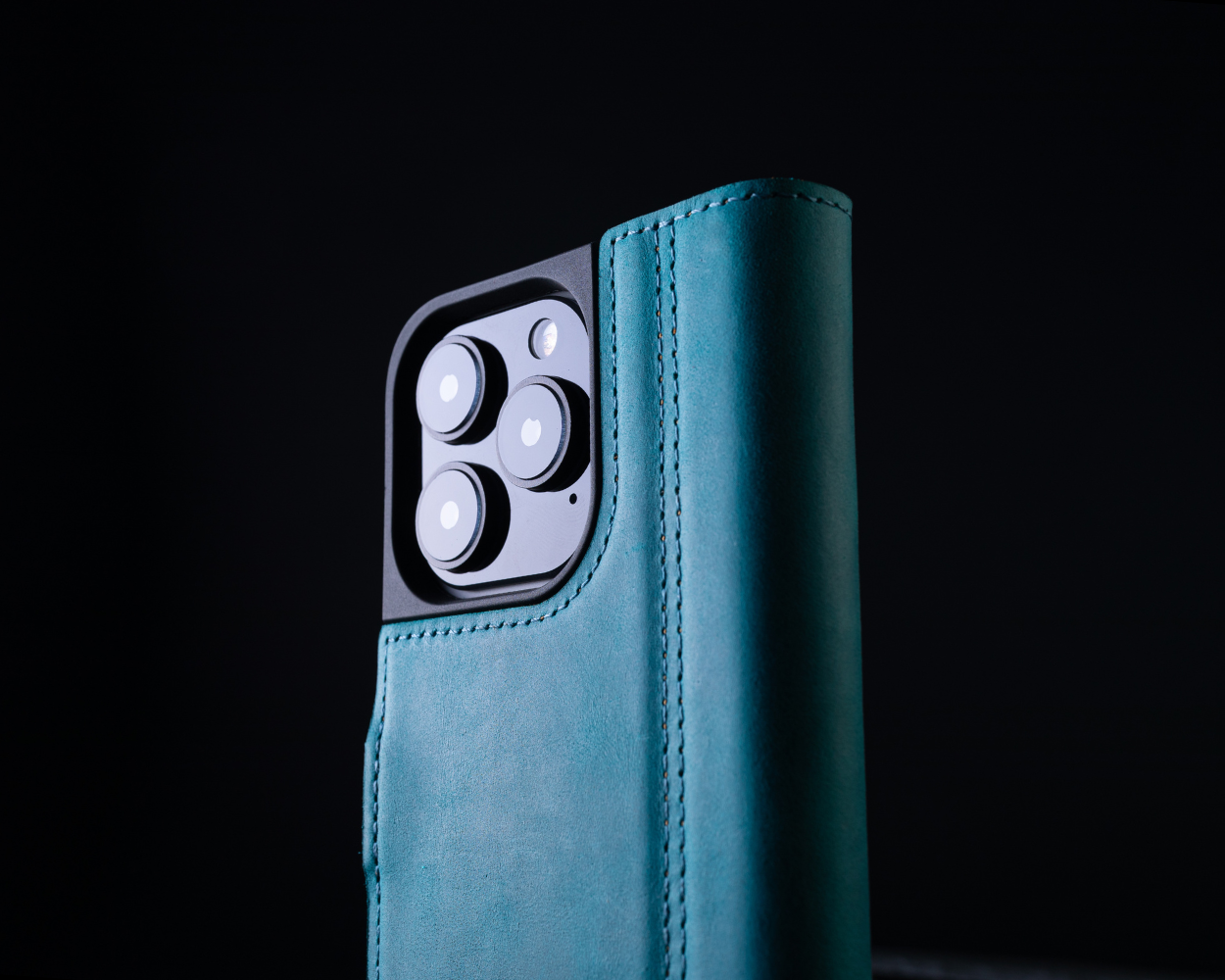 Apple iPhone 16 Pro Max - Vintage Leather Wallet Phone Case