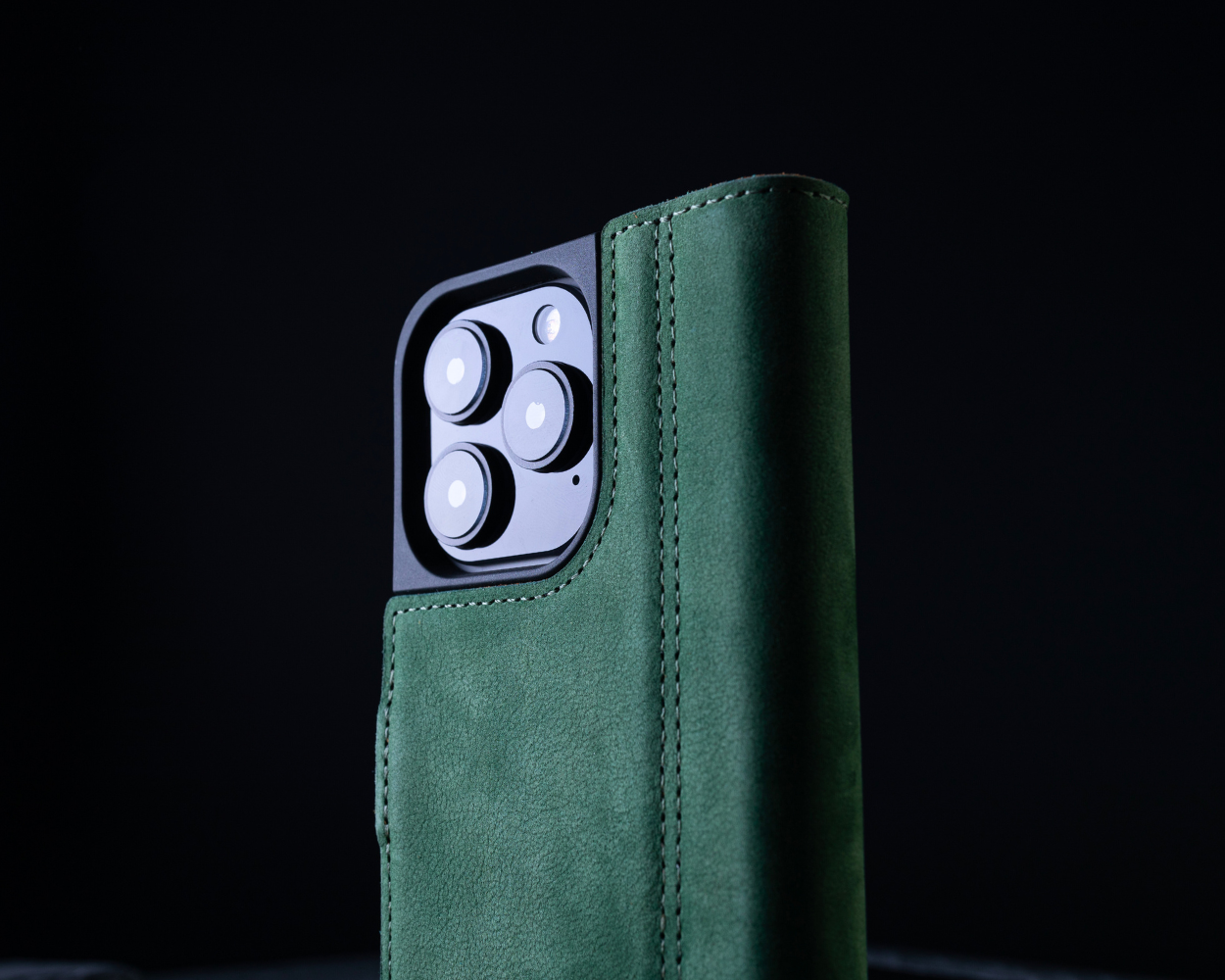 Apple iPhone 16 Pro Max - Vintage Leather Wallet Phone Case