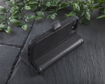 Apple iPhone 17e / 16e - Metro Leather Wallet Case