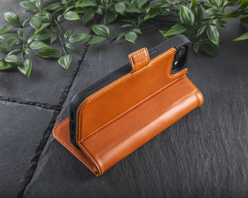 Apple iPhone 16e - Metro Leather Wallet Case | Snakehive