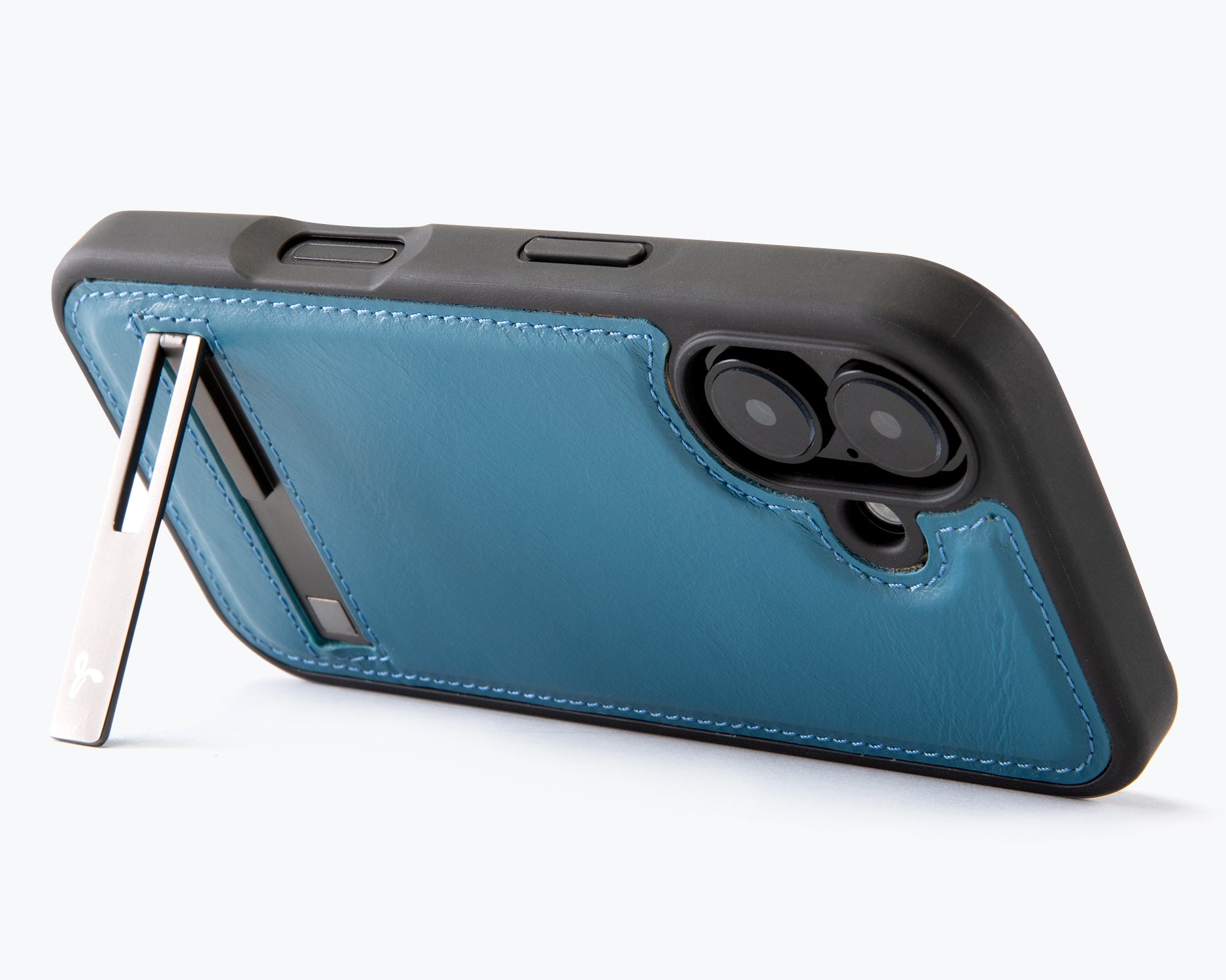 Apple iPhone 16 - Metro Leather Phone Case