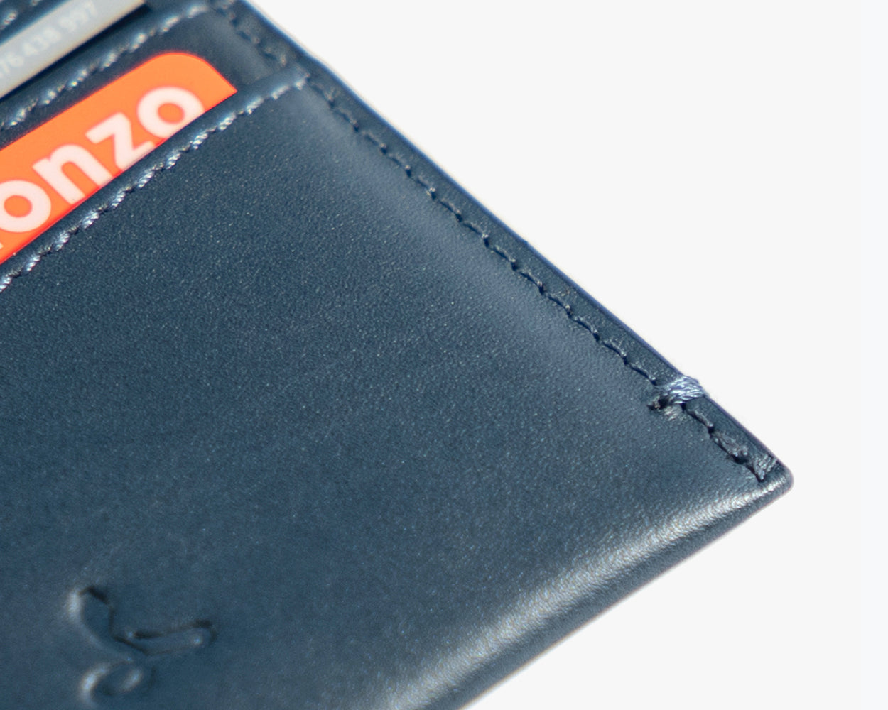 LEATHER CREDIT CARDHOLDER - THE ESSENTIAL COLLECTION