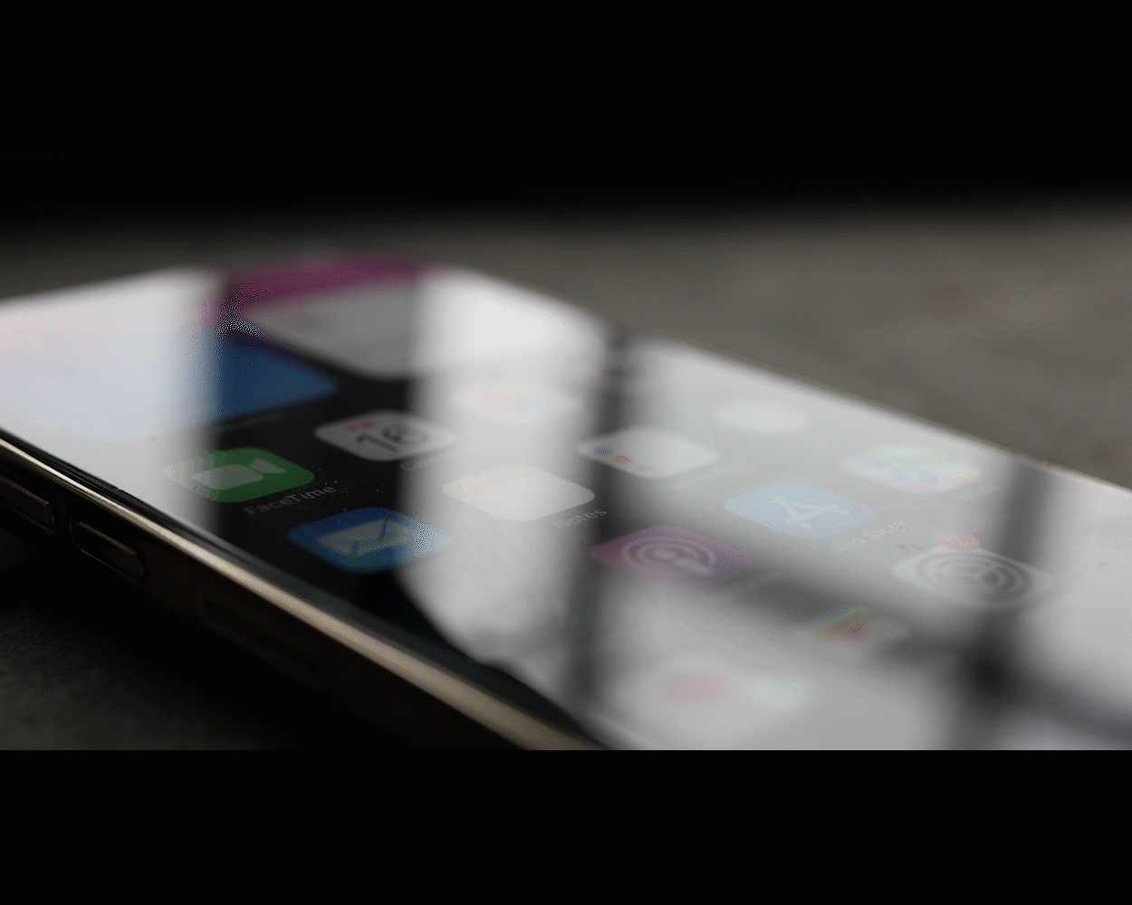 Apple iPhone 14 Pro Max - Premium Tempered Glass Screen Protector